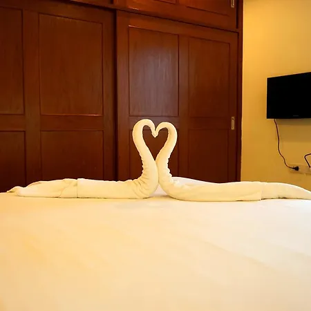 Hathai House Lamai Beach  Room photo